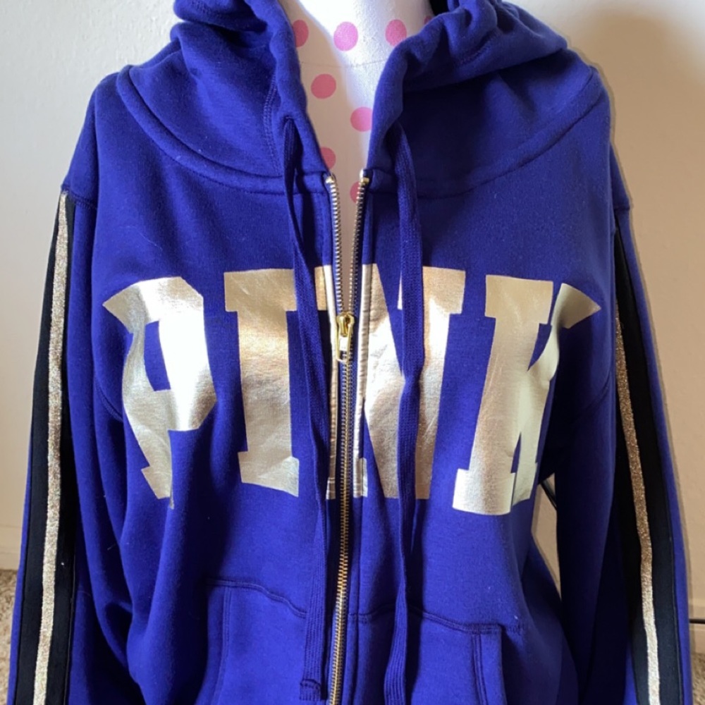 VS PINK fuzzy full zip limited edition w/tags